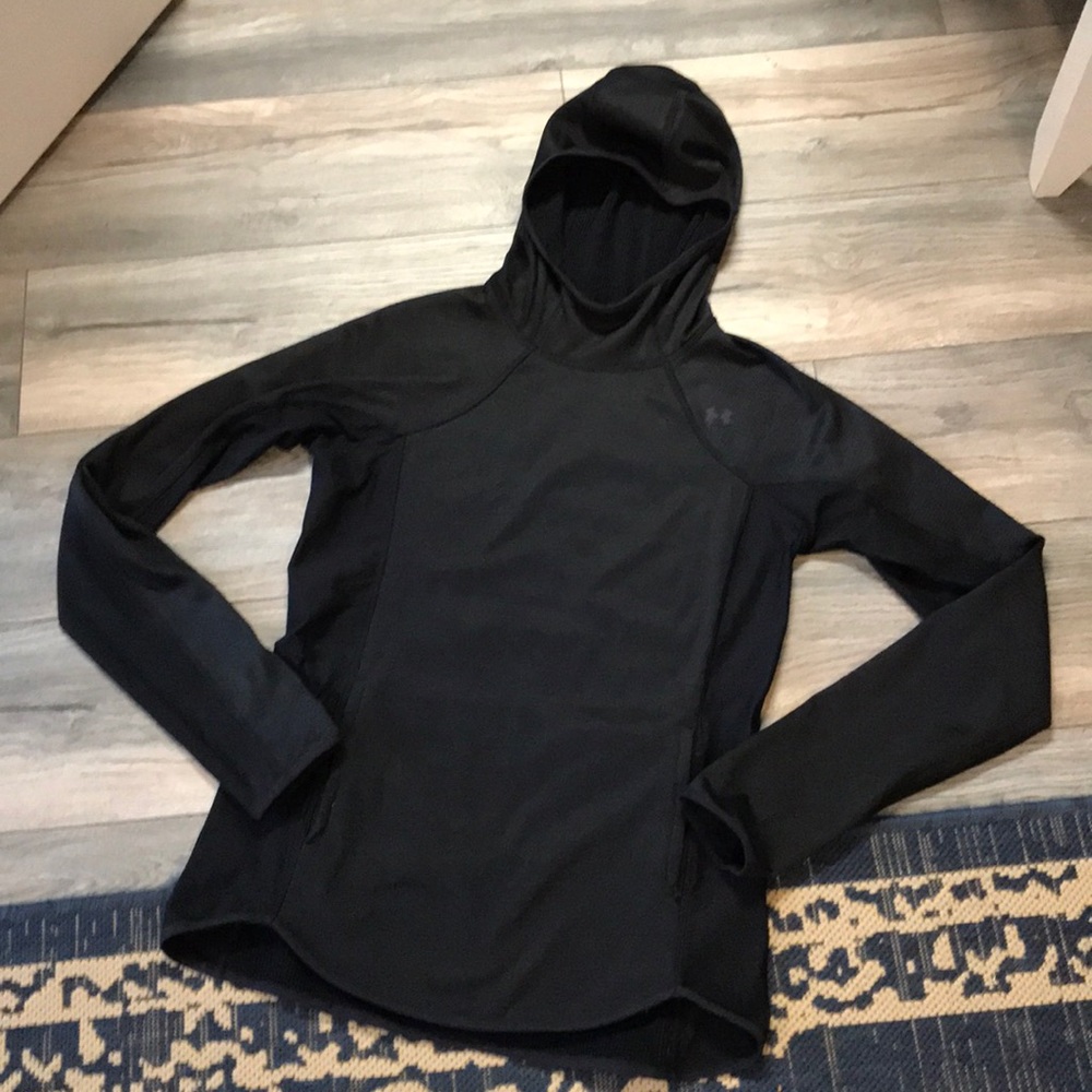 Warm & Cozy Underarmour Coldgear loose hoodie